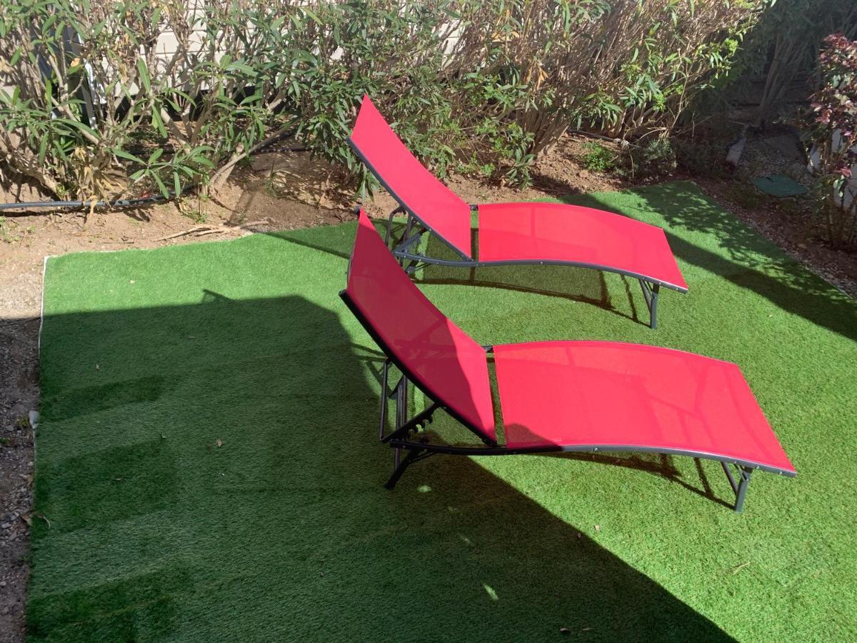 Mobilhome Vias Plage Dans Camping Bagian luar foto