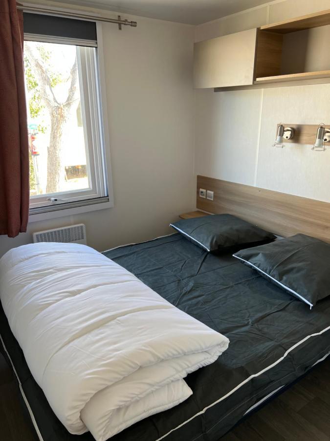 Mobilhome Vias Plage Dans Camping Bagian luar foto