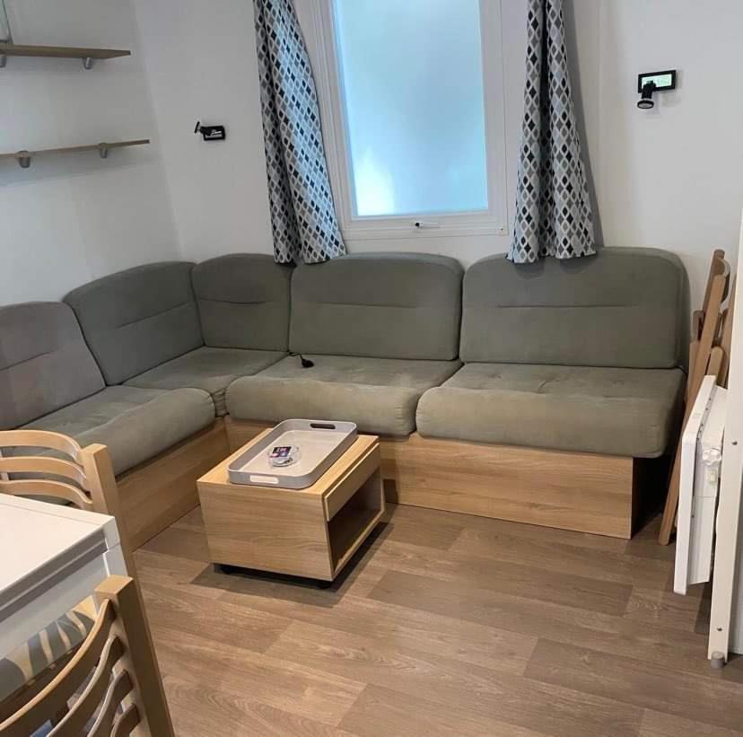Mobilhome Vias Plage Dans Camping Bagian luar foto